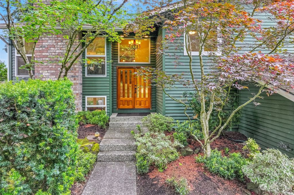 Photo of 8317 NE 120th Place, Kirkland, WA 98034 (MLS # 2250746)