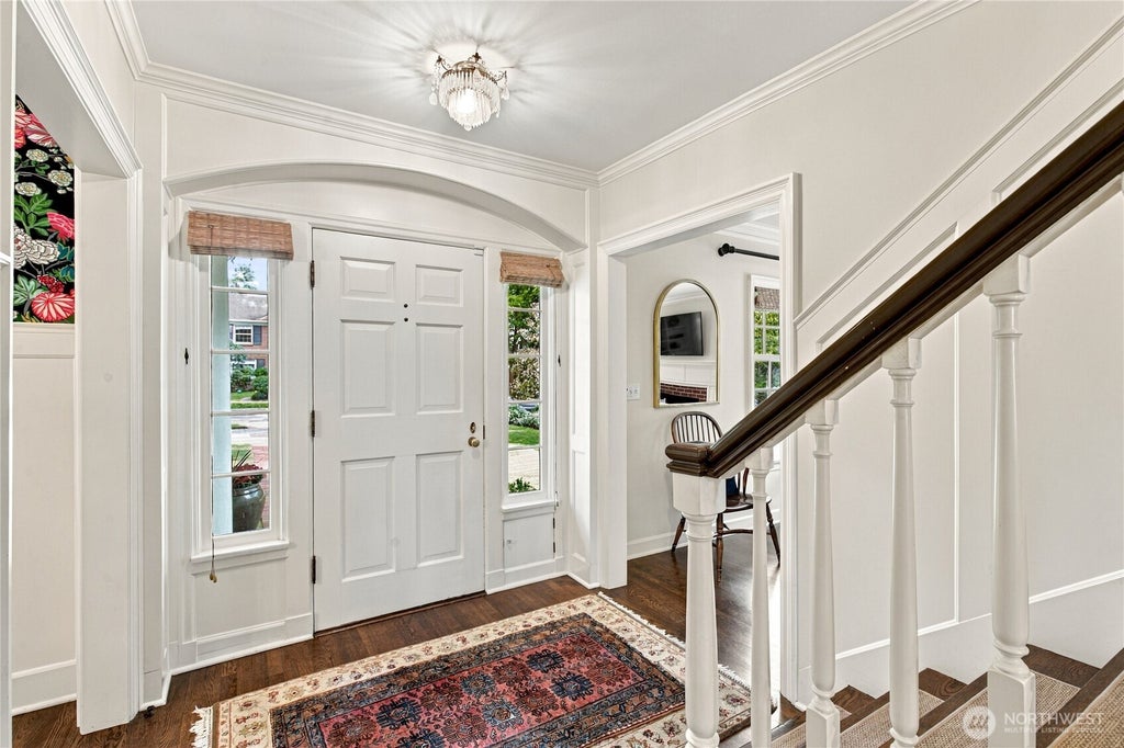 Photo of 621 34th Avenue E, Seattle, WA 98112 (MLS # 2582411)