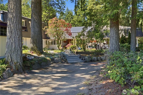 Photo of 3050 SE Mullenix Road, Port Orchard, WA 98367 (MLS # 2540199)