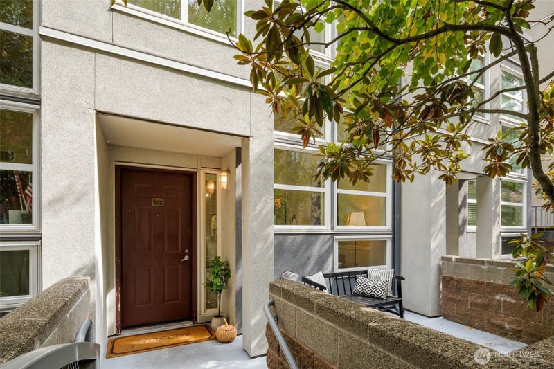10042 Main Street 112