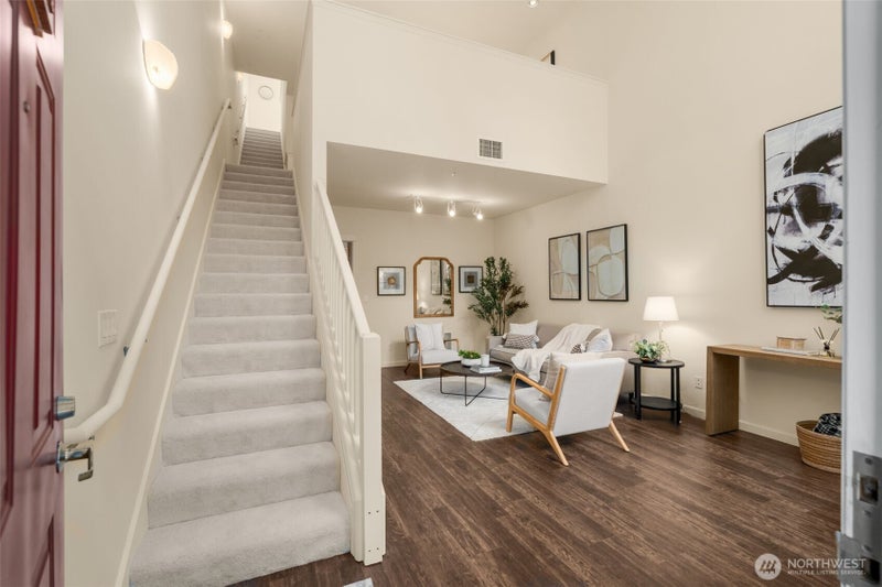10042 Main Street 112