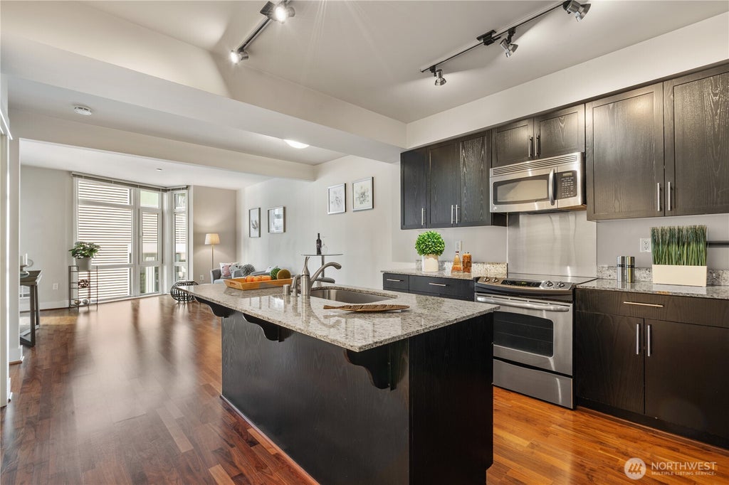 Photo of 699 John Street #507, Seattle, WA 98109 (MLS # 2580825)