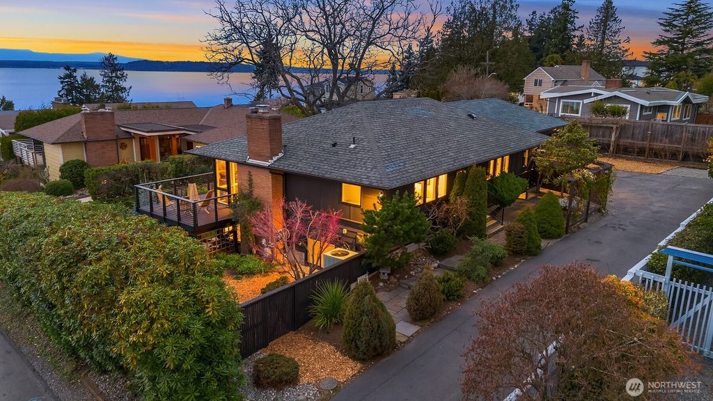 Photo of 2426 NW 201st Place, Shoreline, WA 98177 (MLS # 2486433)