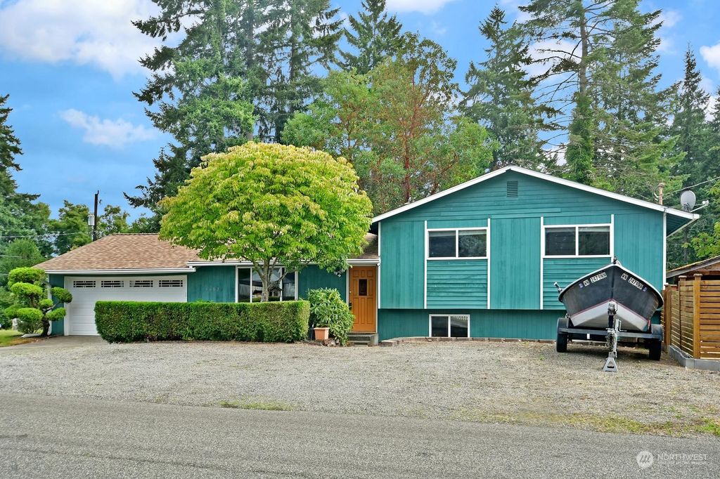 Photo of 16820 22nd Avenue NE, Shoreline, WA 98155 (MLS # 2149292)