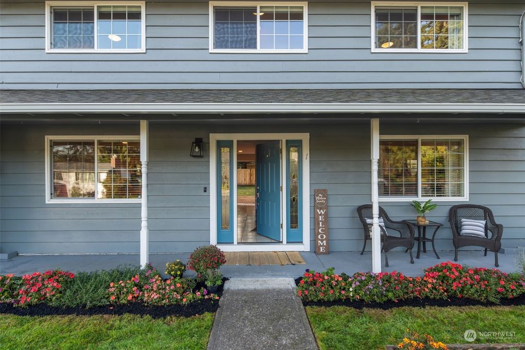 Photo of 5722 173rd Place SW, Lynnwood, WA 98037 (MLS # 2175335)