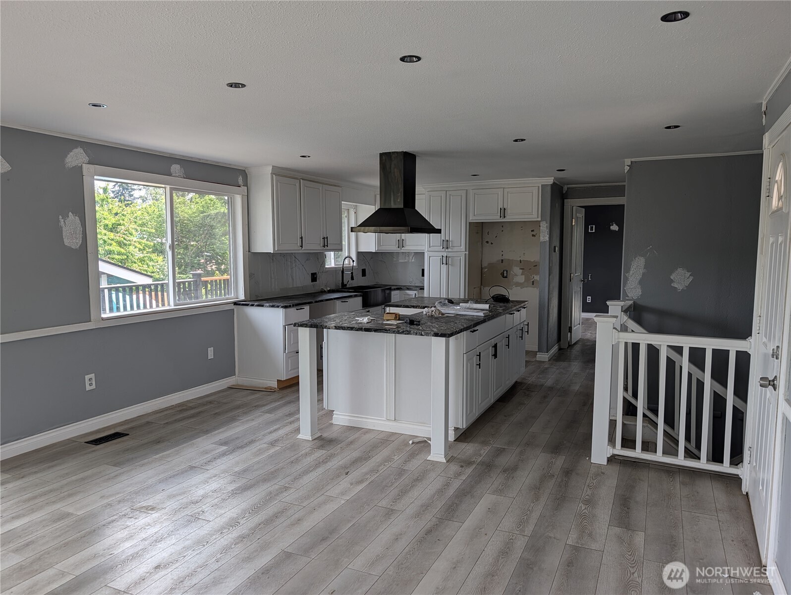 1216 E 60th