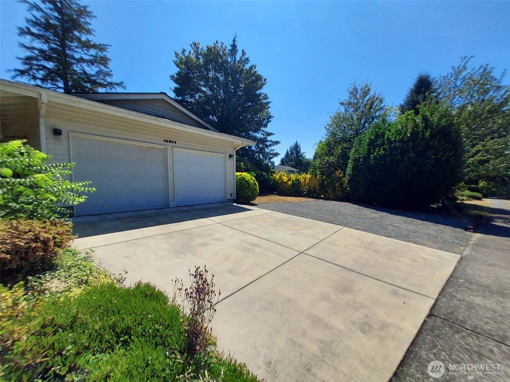 Photo of 13817 SE 3rd Place, Bellevue, WA 98005 (MLS # 2410849)