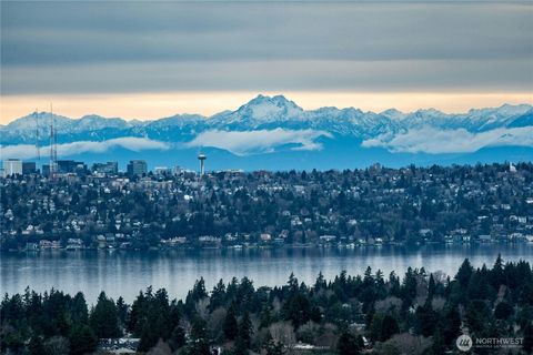 650 Bellevue Way NE 3705 Bellevue WA 98004