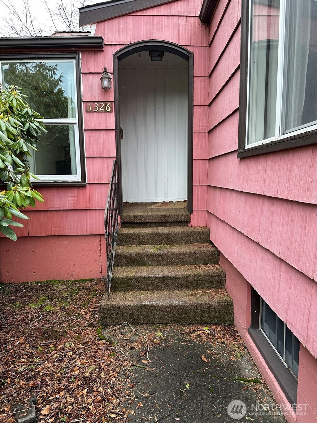 Photo of 1326 Marion Street, Enumclaw, WA 98022 (MLS # 2475594)