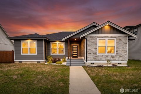 Photo of 1725 Aaron Drive, Lynden, WA 98264 (MLS # 2554194)