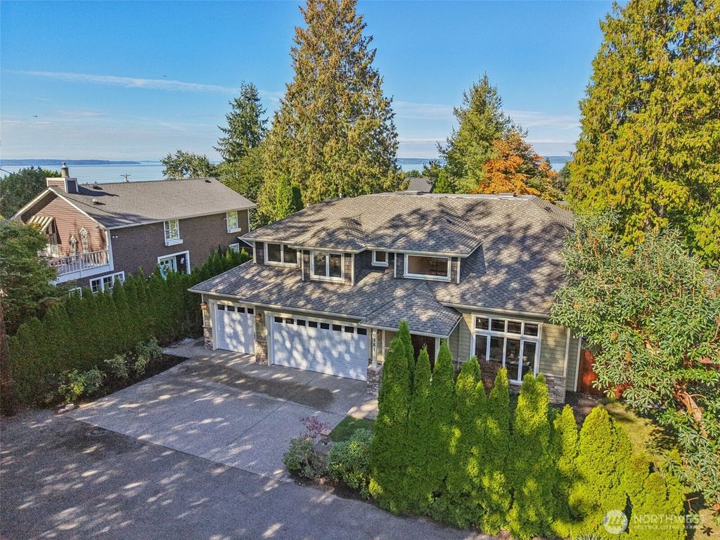 Photo of 961 Cedar Street, Edmonds, WA 98020 (MLS # 2438070)