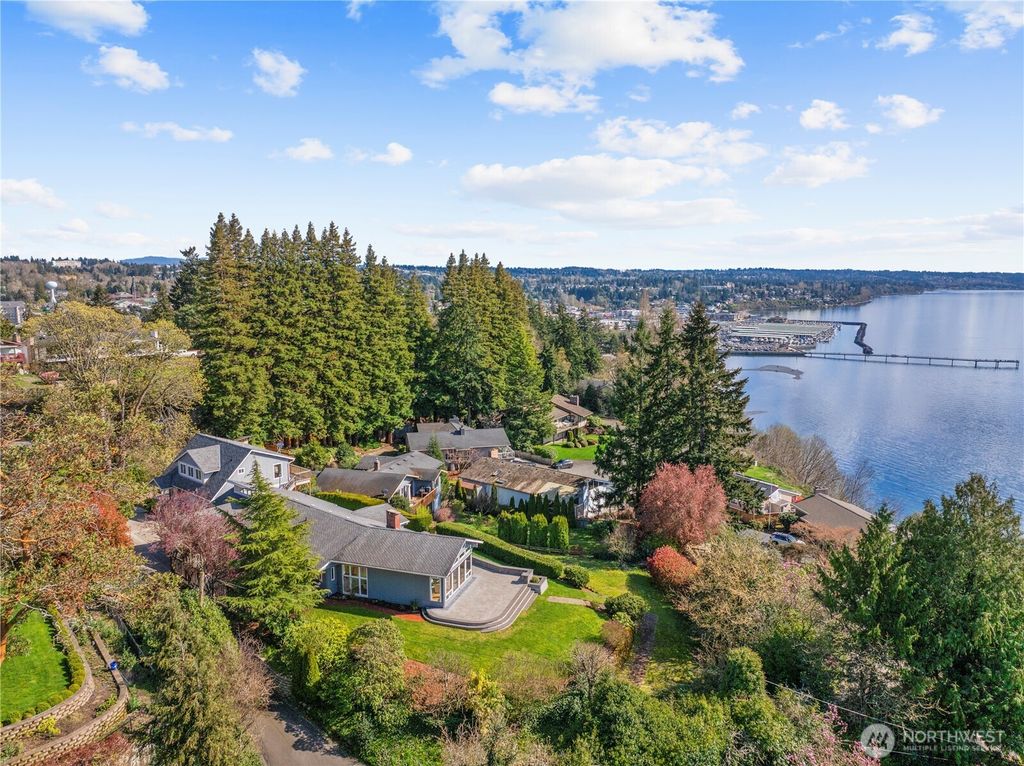 Photo of 111 S 214th Street, Normandy Park, WA 98166 (MLS # 2353242)