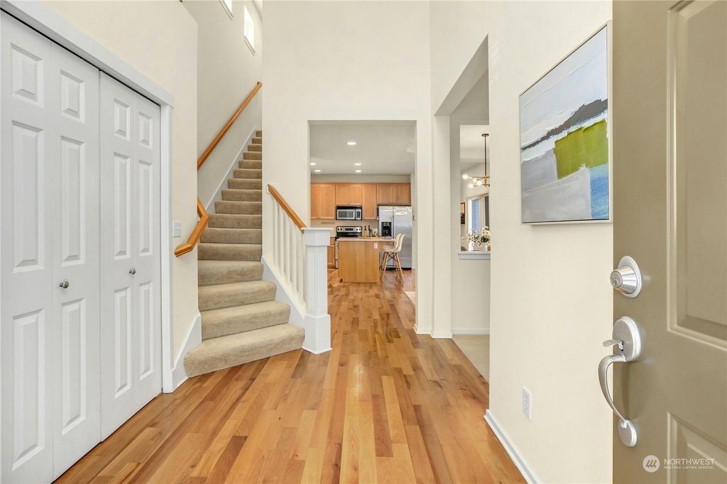 Photo of 2487 NE Laurelwood Lane, Issaquah, WA 98029 (MLS # 2215220)