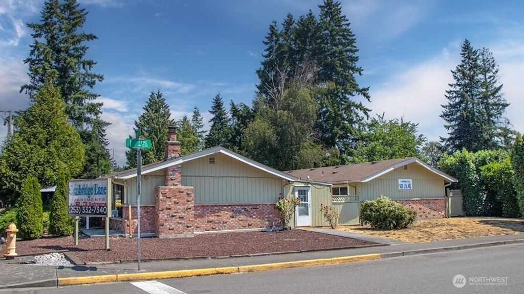 Photo of 808 I Street NE, Auburn, WA 98002 (MLS # 2429189)