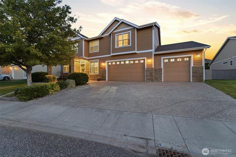 Photo of 5609 W 14th Avenue, Kennewick, WA 99338 (MLS # 2516847)