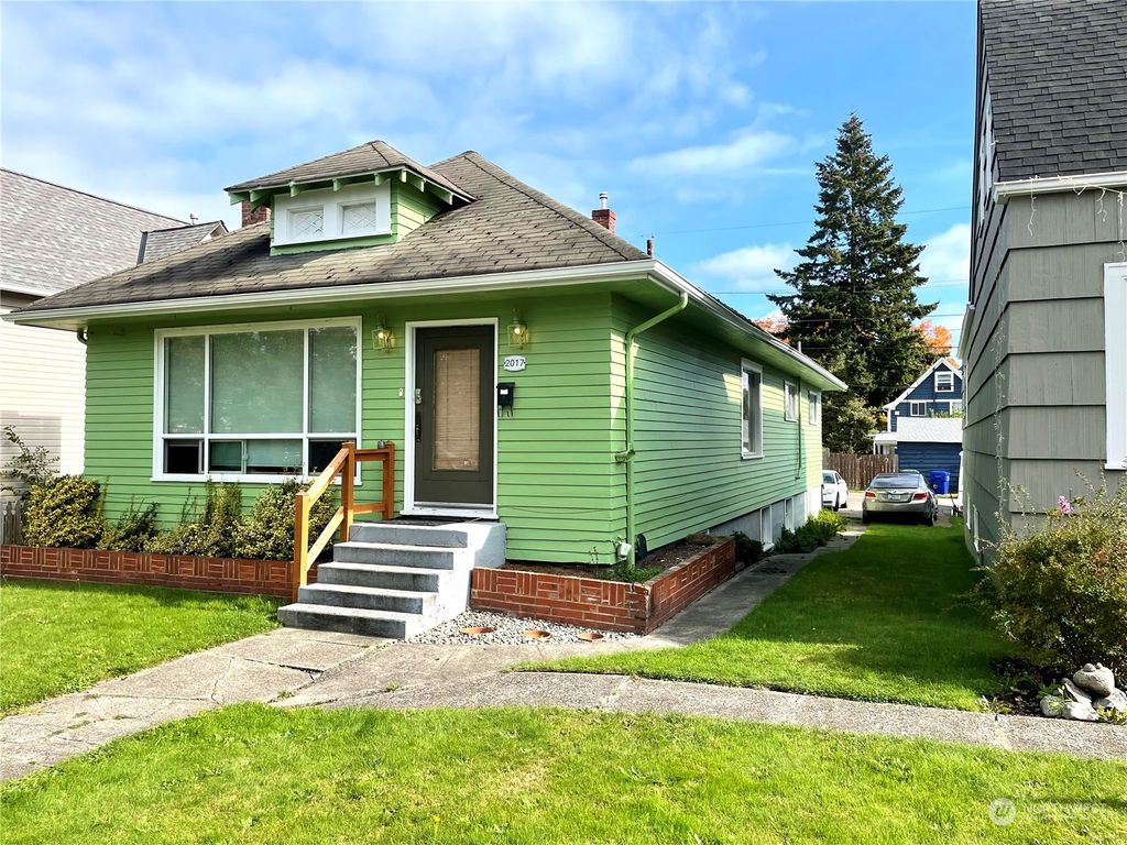Photo of 2017 Colby Avenue, Everett, WA 98201 (MLS # 2291157)
