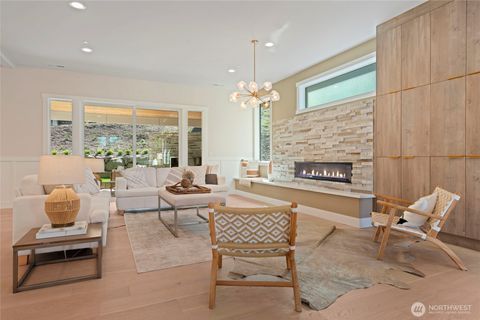 955 103rd Avenue SE Bellevue WA 98004