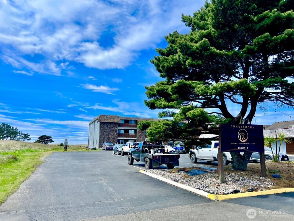 Photo of 304 NW 14th Street NW #104, Long Beach, WA 98631 (MLS # 2509877)