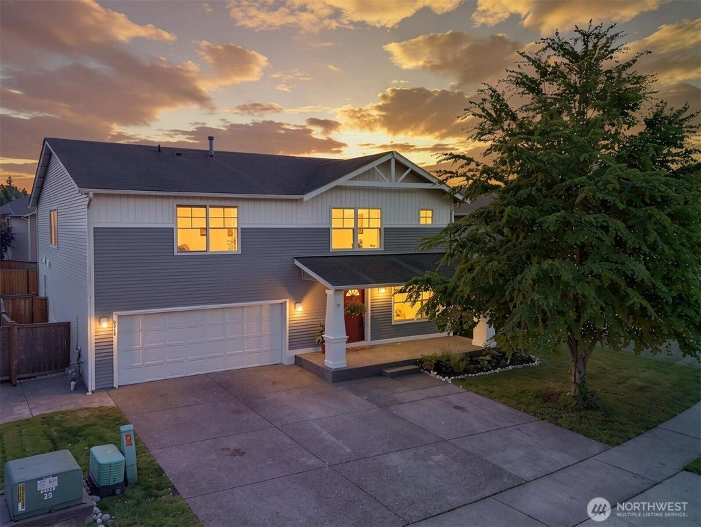 Photo of 9518 186th Street Ct E, Puyallup, WA 98375 (MLS # 2581027)