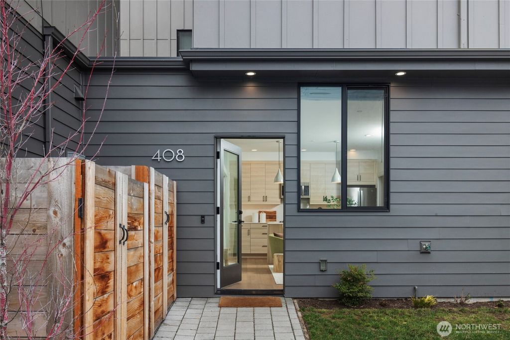 Photo of 408 NE 75th Street, Seattle, WA 98115 (MLS # 2339289)