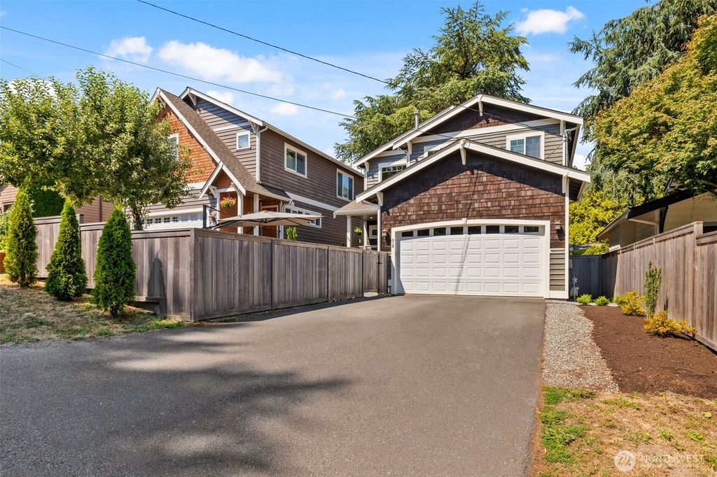 Photo of 916 SW Austin Street, Seattle, WA 98106 (MLS # 2370064)