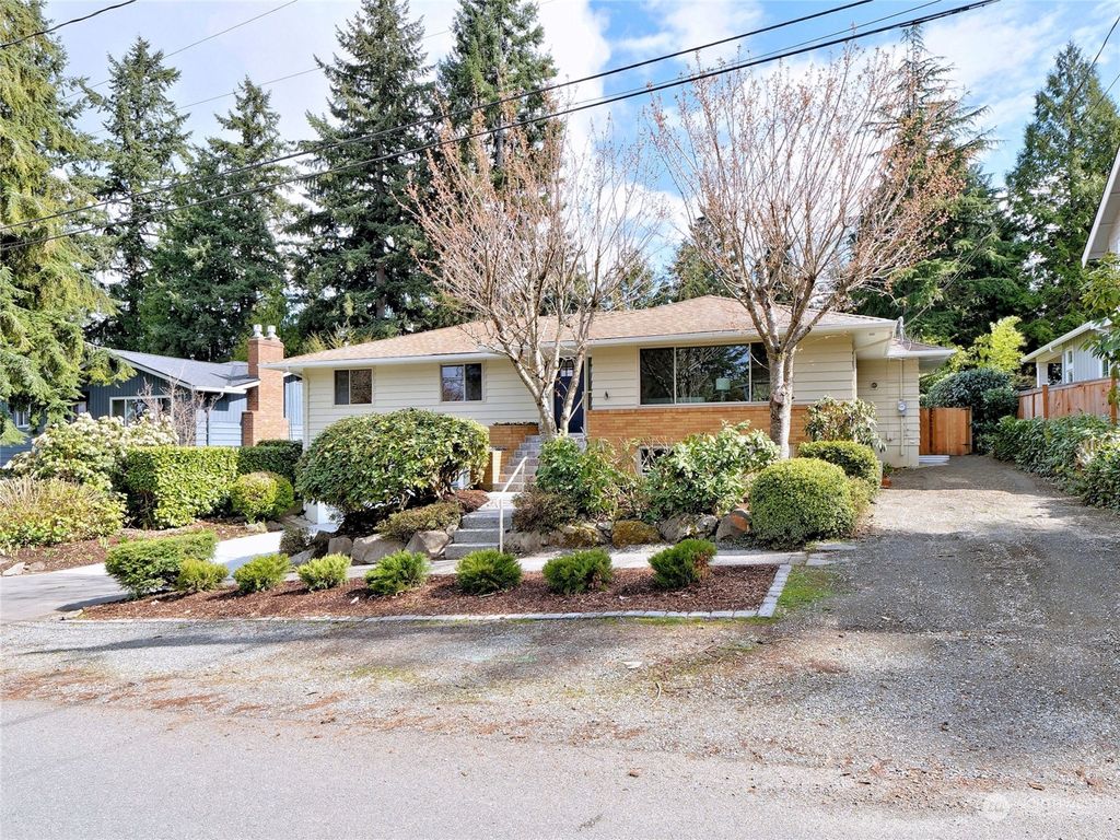 Photo of 4244 89th Avenue SE, Mercer Island, WA 98040 (MLS # 2212480)