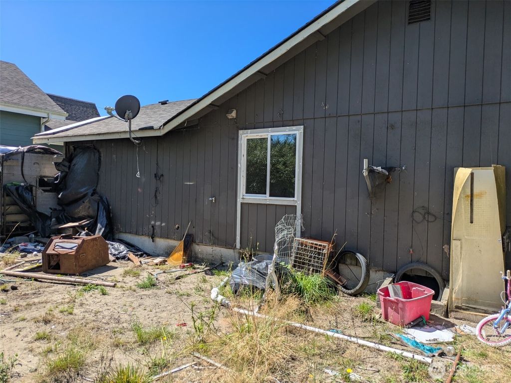 Photo of 406 SW Ocean Shores Boulevard, Ocean Shores, WA 98569 (MLS # 2443771)