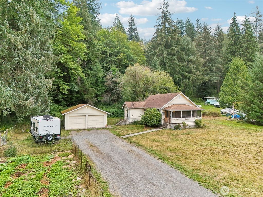 Photo of 10544 Upper Preston Road SE, Issaquah, WA 98027 (MLS # 2430914)