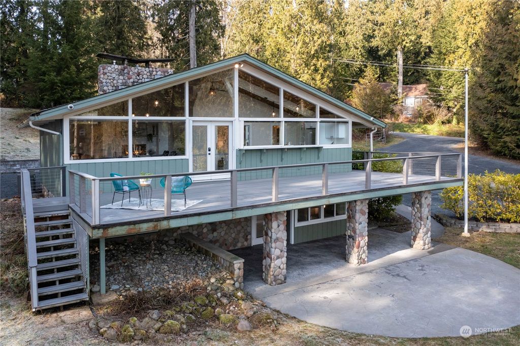 Photo of 415 NW Lake Roesiger Road, Snohomish, WA 98290 (MLS # 2032254)