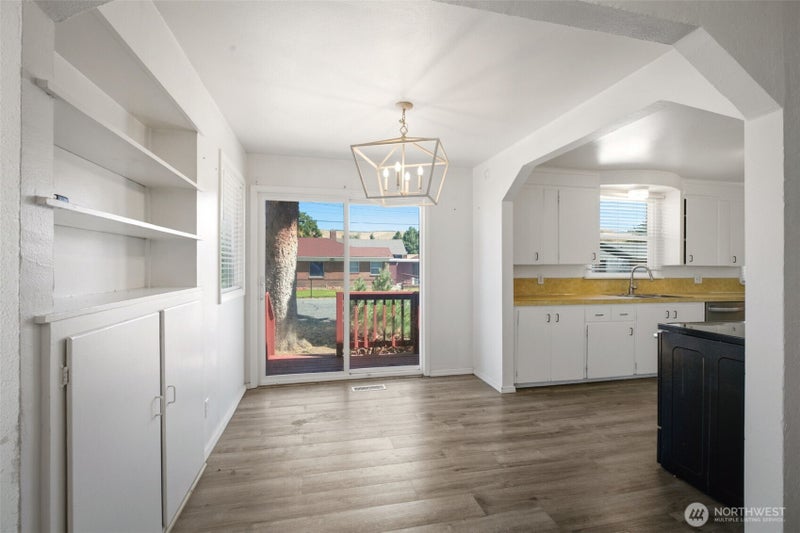 25 Shafer Avenue
