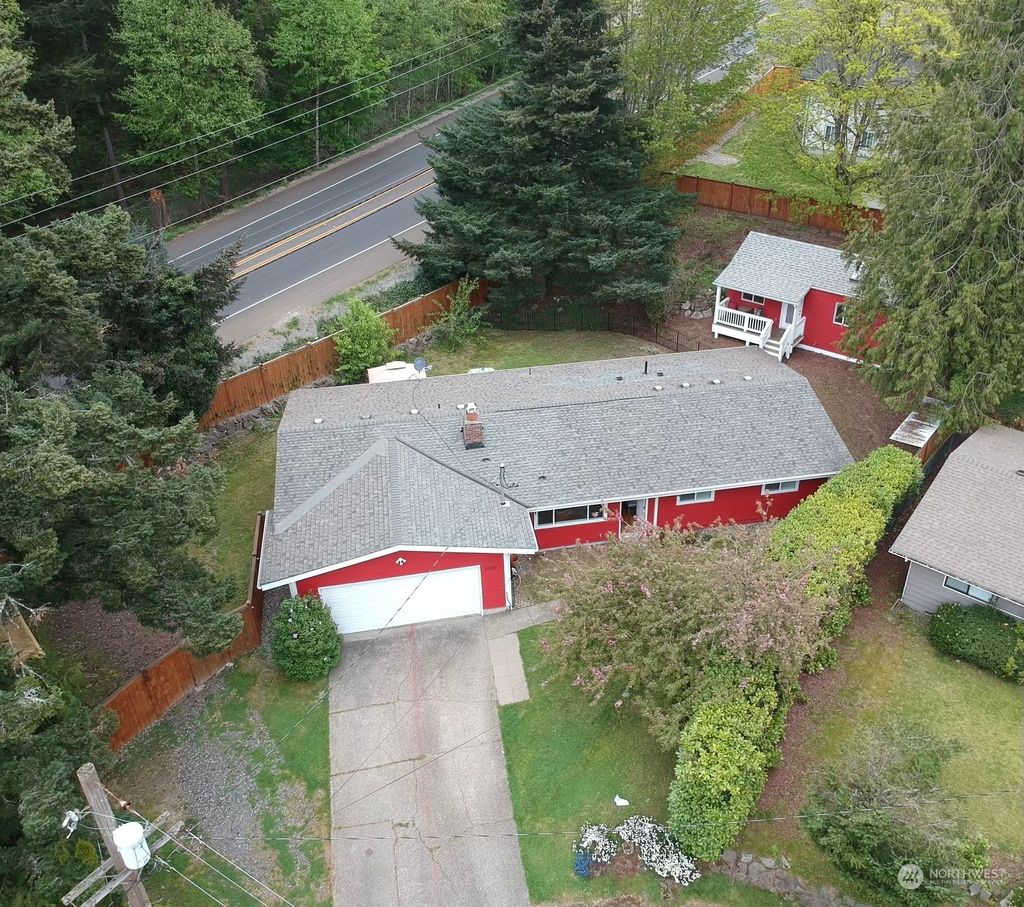Photo of 31202 3rd Avenue SW, Federal Way, WA 98023 (MLS # 2227862)