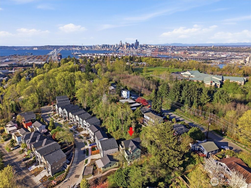 Photo of 4586 22nd Avenue SW, Seattle, WA 98106 (MLS # 2507723)