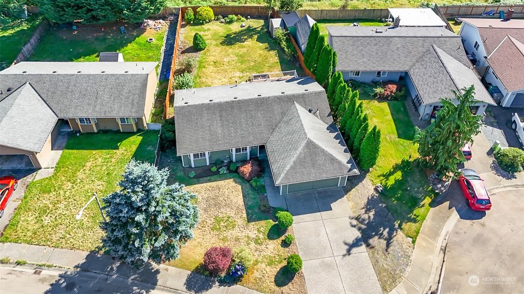 Photo of 210 W Pilchuck Street, Granite Falls, WA 98252 (MLS # 2285438)