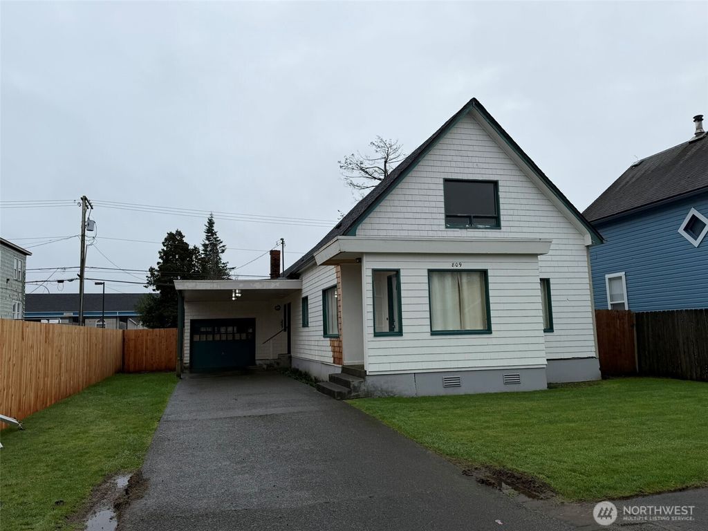 Photo of 809 W Market Street, Aberdeen, WA 98520 (MLS # 2418427)