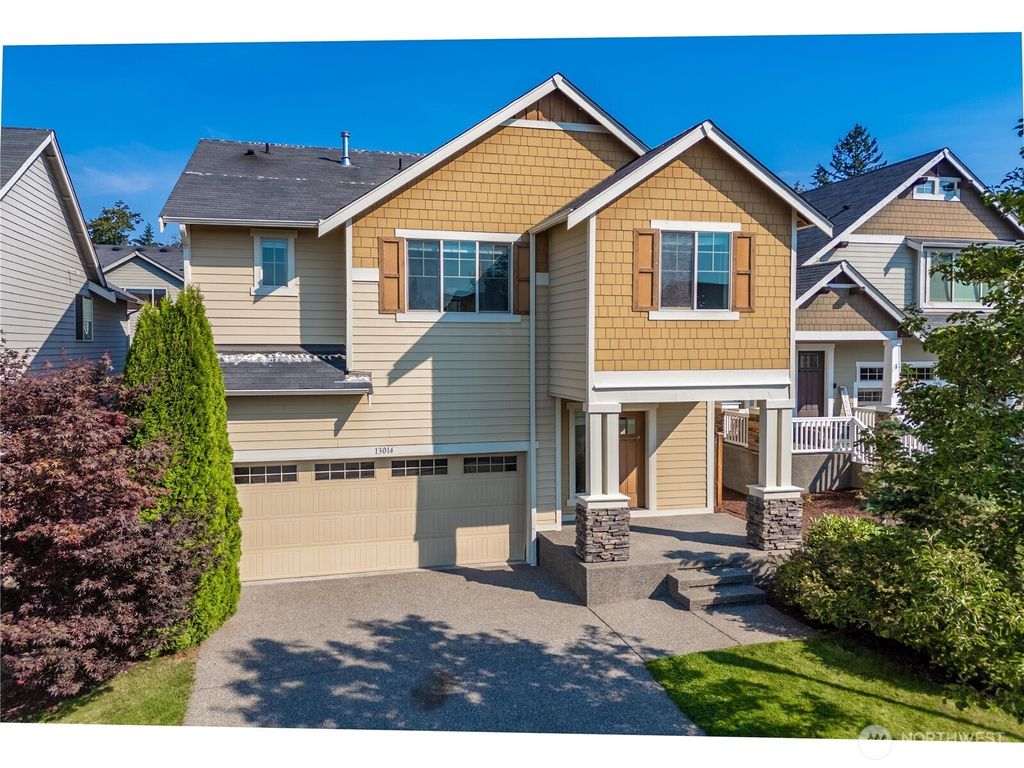 Photo of 13014 SE 308th Place, Auburn, WA 98092 (MLS # 2429465)