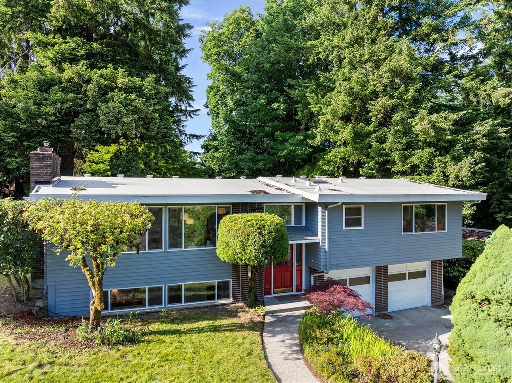 Photo of 9824 NE 139th Street, Kirkland, WA 98034 (MLS # 2385218)