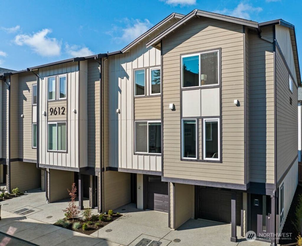 Photo of 14707 87th Avenue SE #Z3, Snohomish, WA 98296 (MLS # 2478865)