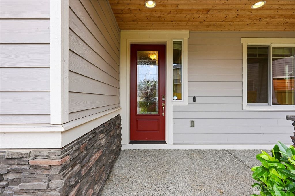 Photo of 10174 35th Place NE, Lake Stevens, WA 98258 (MLS # 2529593)