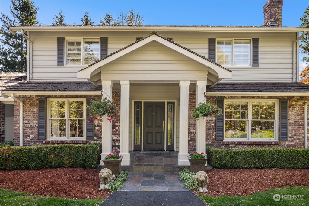 Photo of 13207 NE 66 Street, Kirkland, WA 98033 (MLS # 2066826)