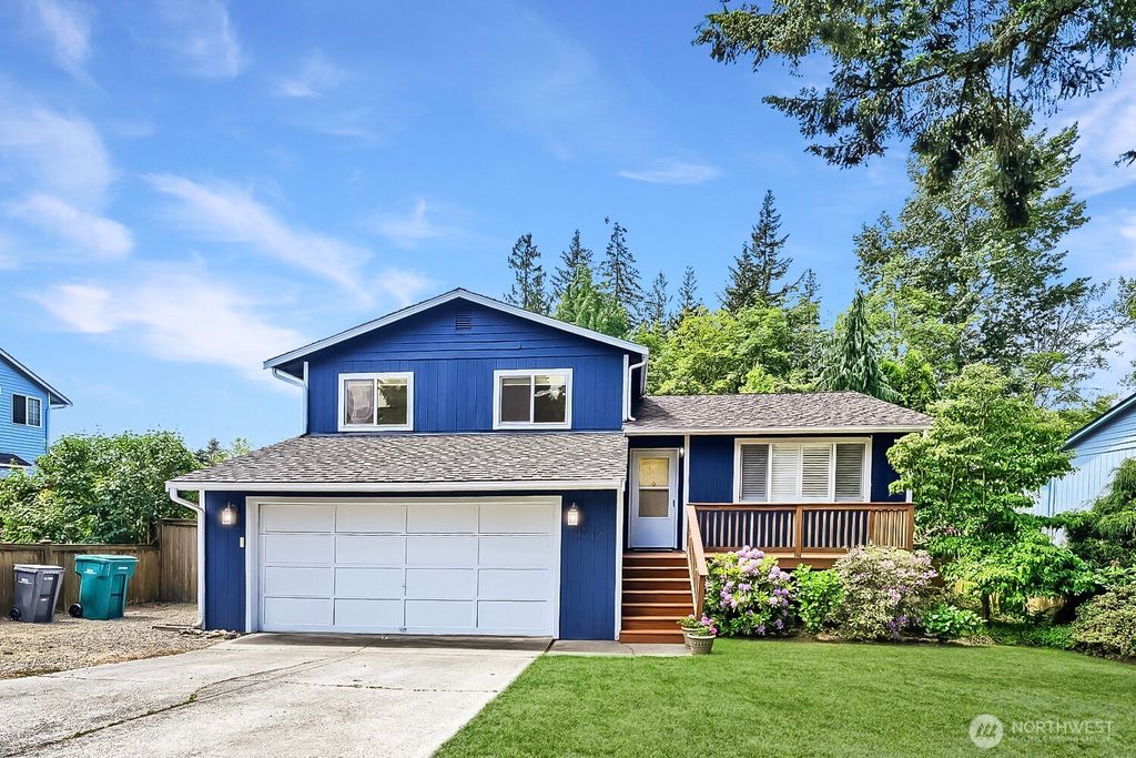 Photo of 10332 27th Drive SE, Everett, WA 98208 (MLS # 2533463)