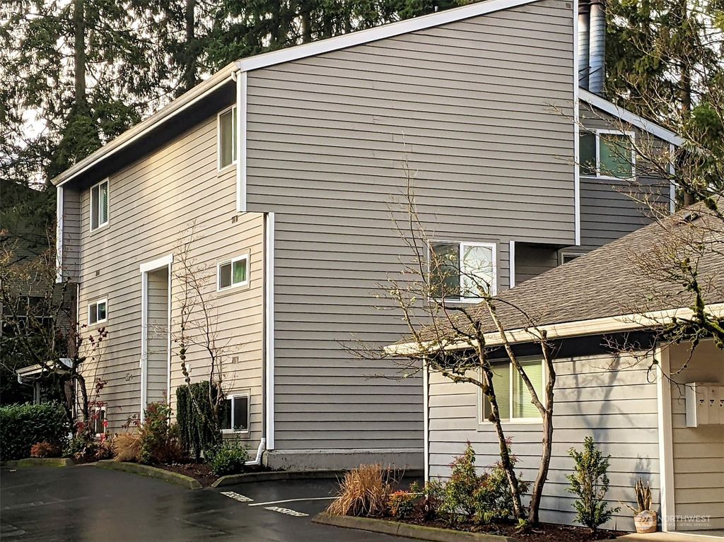 Photo of 3005 127th Place SE #B12, Bellevue, WA 98005 (MLS # 2029250)