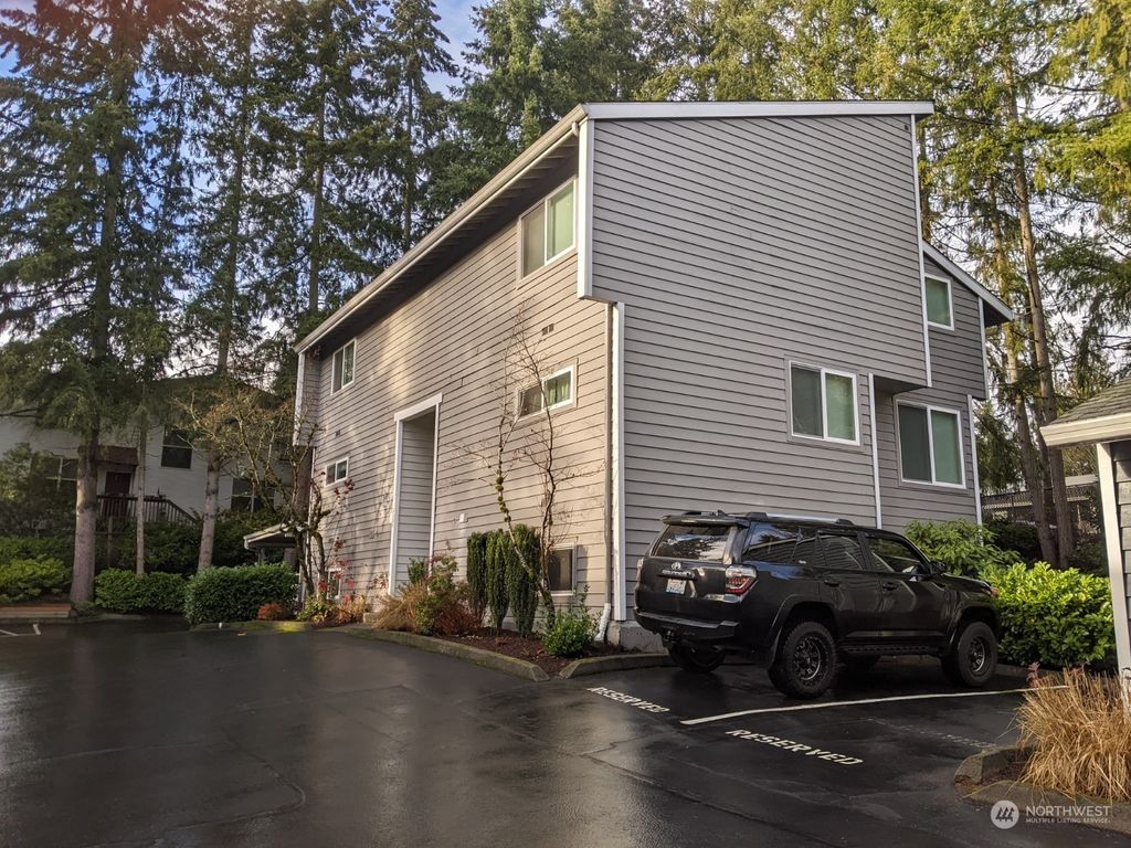 Photo of 3005 127th Place SE #B12, Bellevue, WA 98005 (MLS # 2029250)