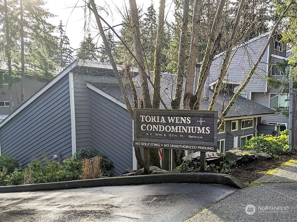 Photo of 3005 127th Place SE #B12, Bellevue, WA 98005 (MLS # 2029250)