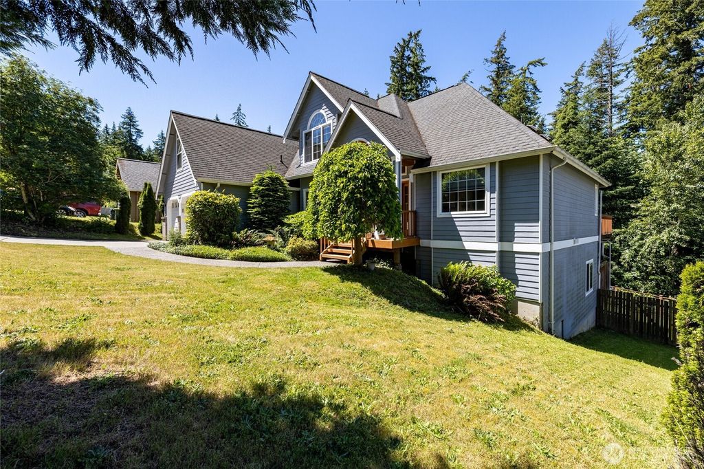 Photo of 130 46th Street, Bellingham, WA 98229 (MLS # 2541290)