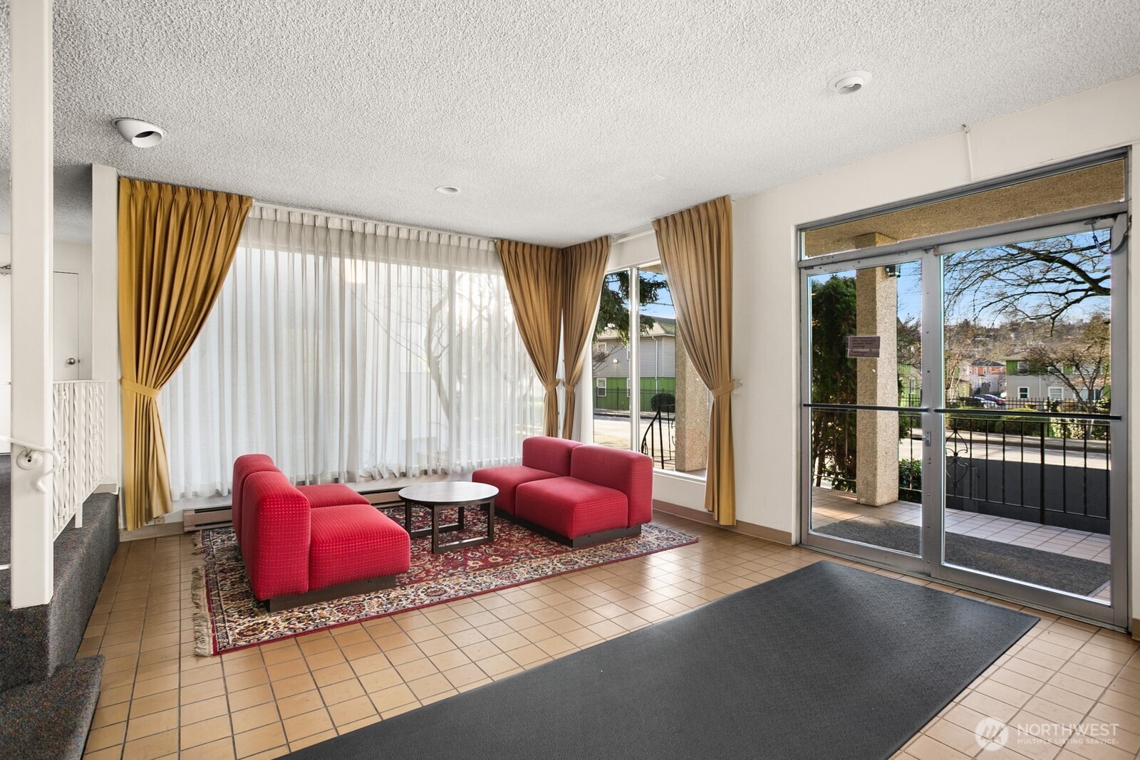 9030 Seward Park Avenue S 411