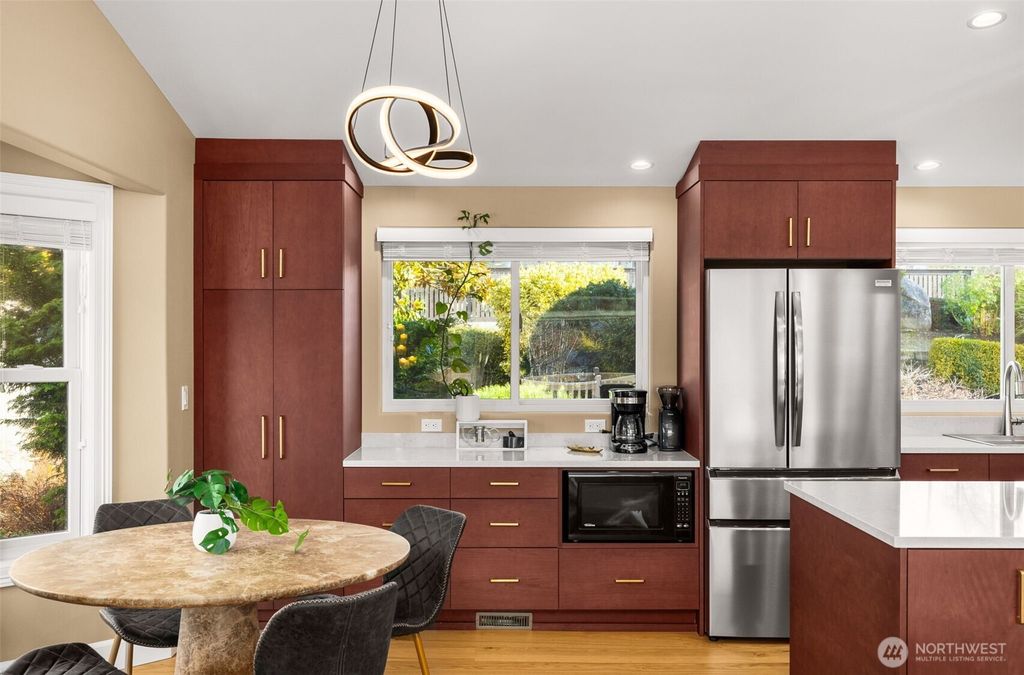 Photo of 4724 Gardner Avenue, Everett, WA 98203 (MLS # 2480602)