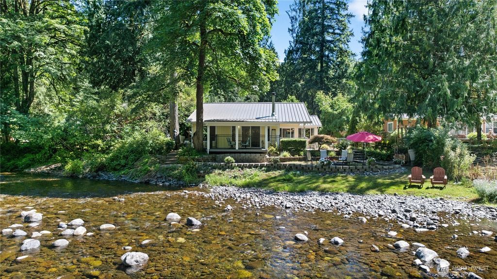 Photo of 24335 252nd Ave SE Ave, Maple Valley, WA 98038 (MLS # 2419541)
