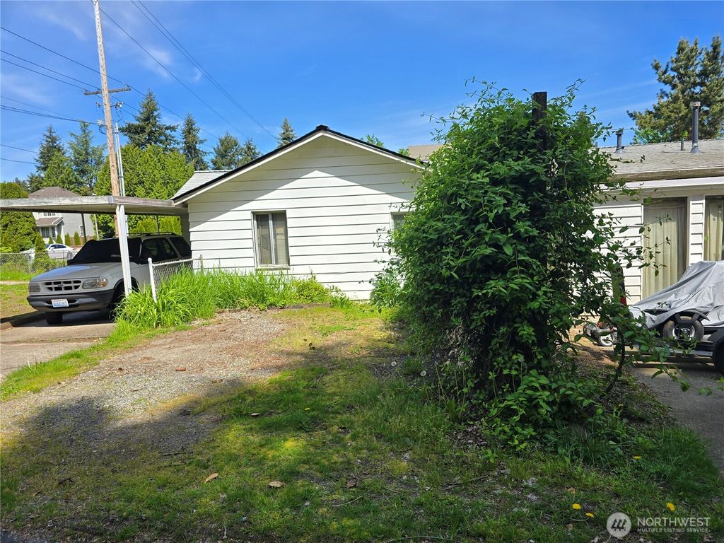 Photo of 3642 172nd Avenue Ave NE, Redmond, WA 98052 (MLS # 2422895)