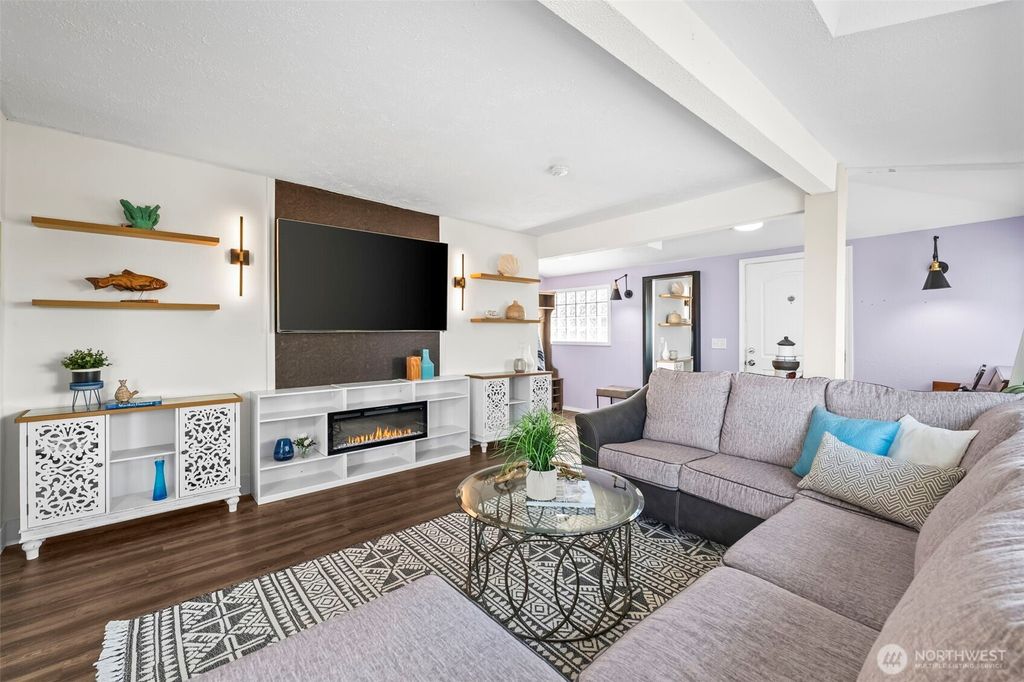 Photo of 303 Puyallup Street, Steilacoom, WA 98388 (MLS # 2476300)