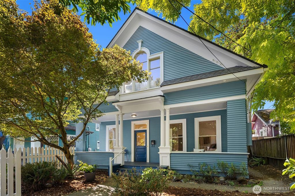 Photo of 333 16th Avenue, Seattle, WA 98122 (MLS # 2424125)